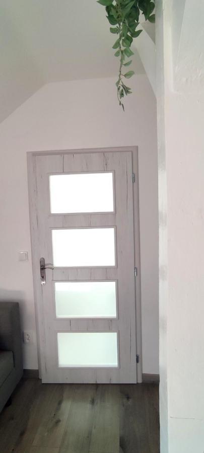 Apartmán pod Hradem NOVÉ WiFi/AC Šternberk Extérieur photo