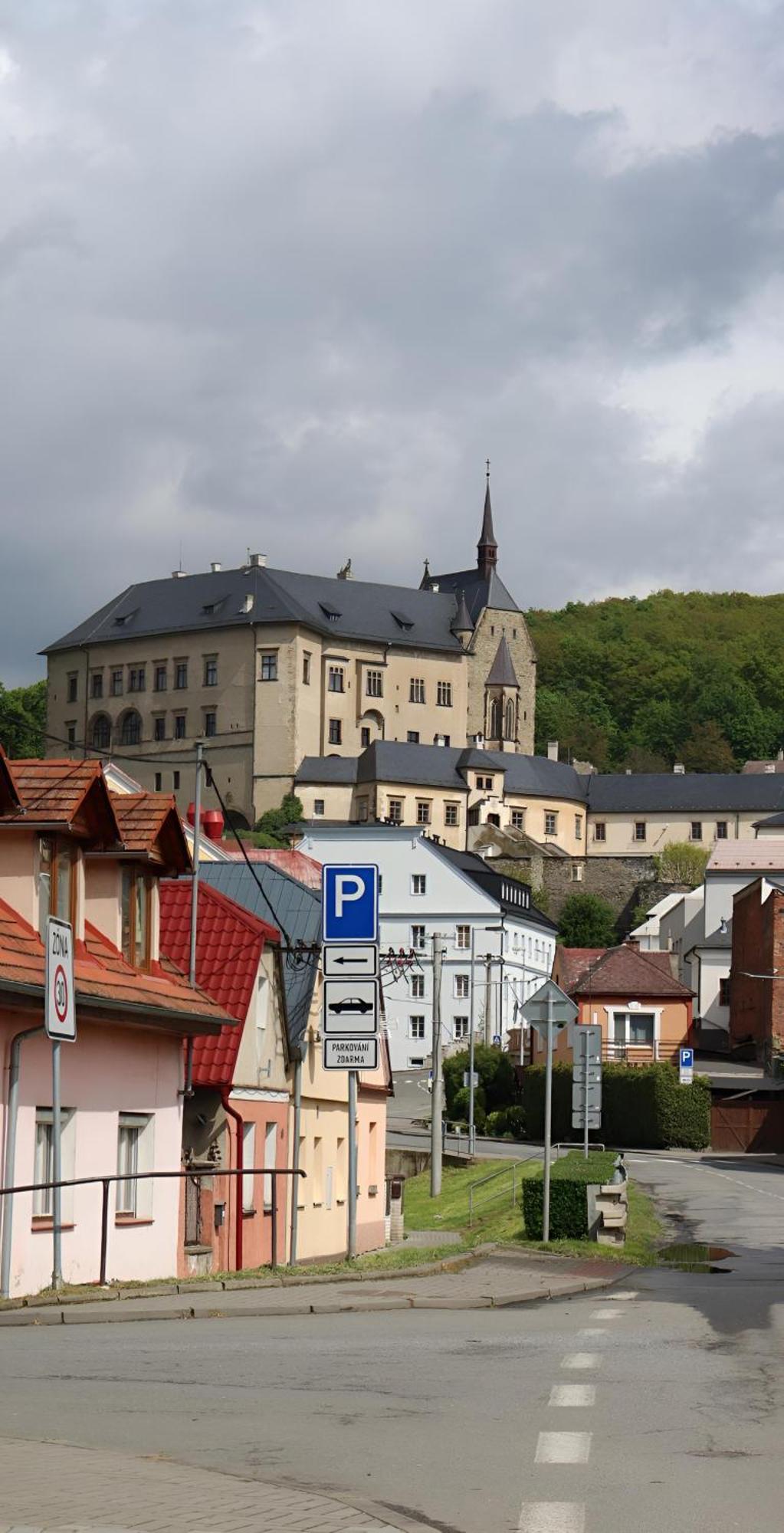 Apartmán pod Hradem NOVÉ WiFi/AC Šternberk Extérieur photo